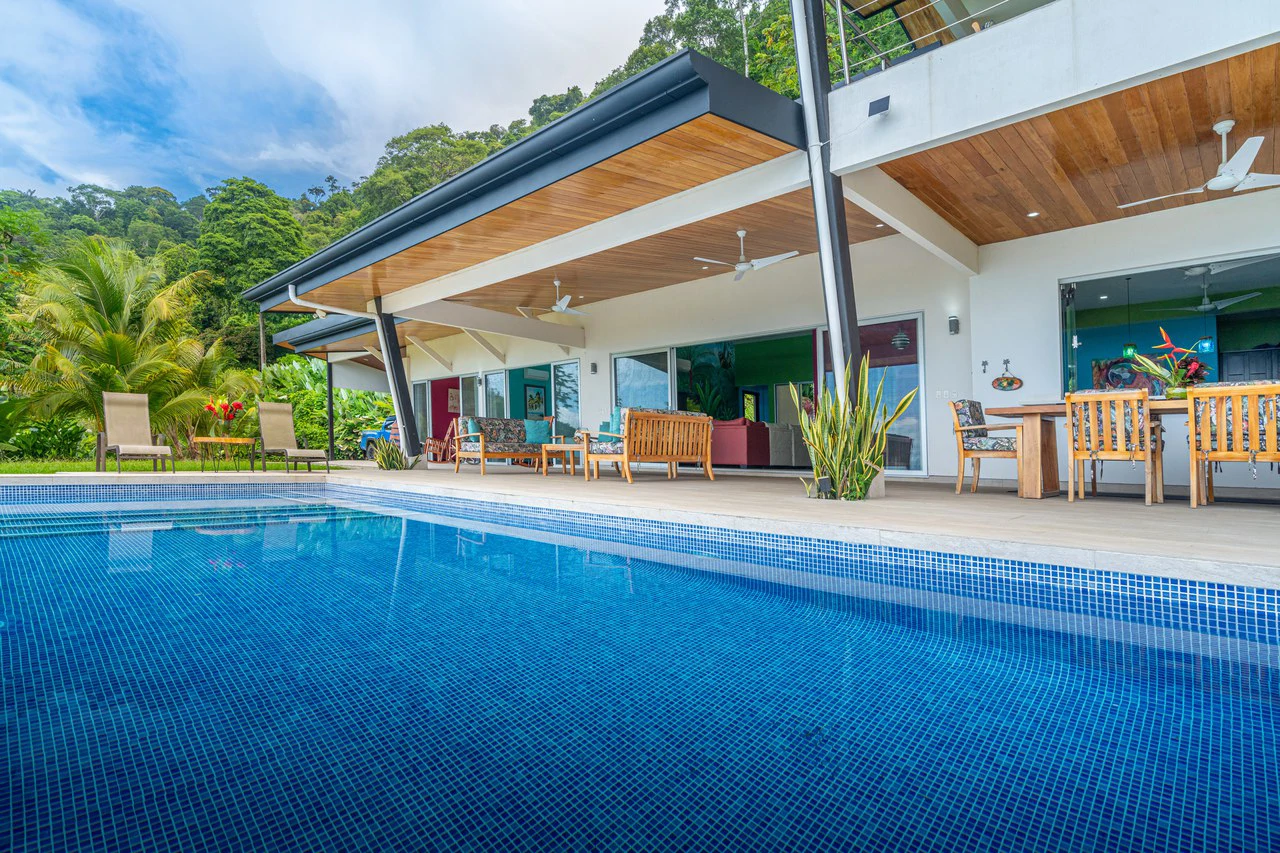 Luxury Ocean View Retreat Overlooking the Whale’s Tail – Proven Rental in Gated Enclave - Gallery image 12