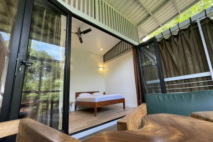 Lodge Vista Tranquila: Three Modern Lodges with Private Jacuzzis, Just Five Minutes from Sámara - Gallery image 10