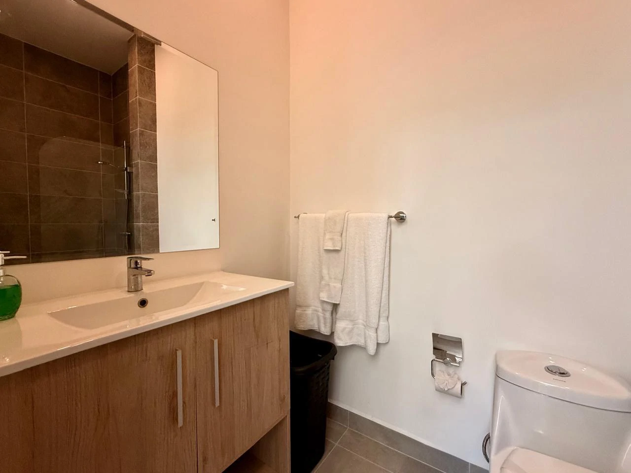 AZUL DEL MAR 54:   USD $189,000: with one-of-a-kind location with private beach, security, and amazing amenities!: Luxury resort-style living. Furnished and decorated home with many upgrades Financing - Gallery image 16