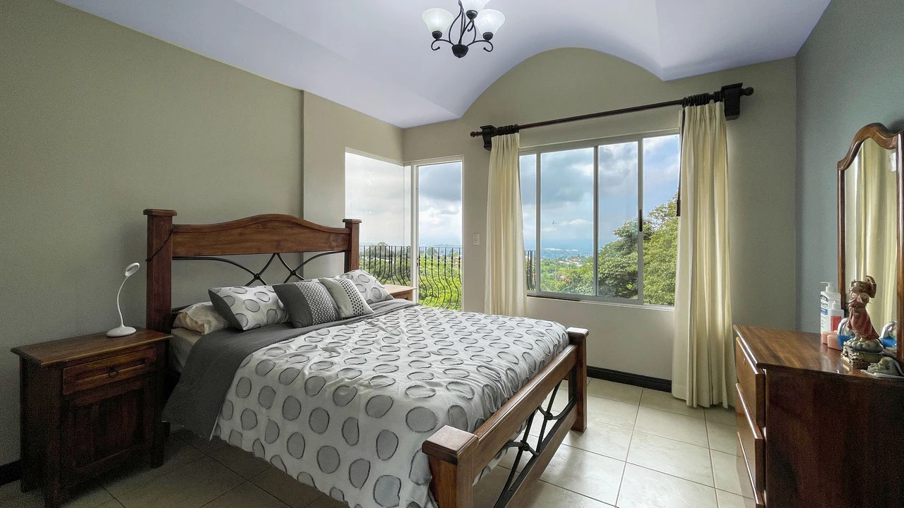House for sale with large lots Grecia- San Isidro - Gallery image 13