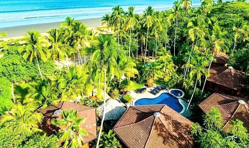 Tambor Tropical Hotel: $4,600,000 USD. PLAYA TAMBOR'S FAMOUS HOTEL AND RESTAURANT BAR. TAMBOR TROPICAL HOTEL - Gallery image 5