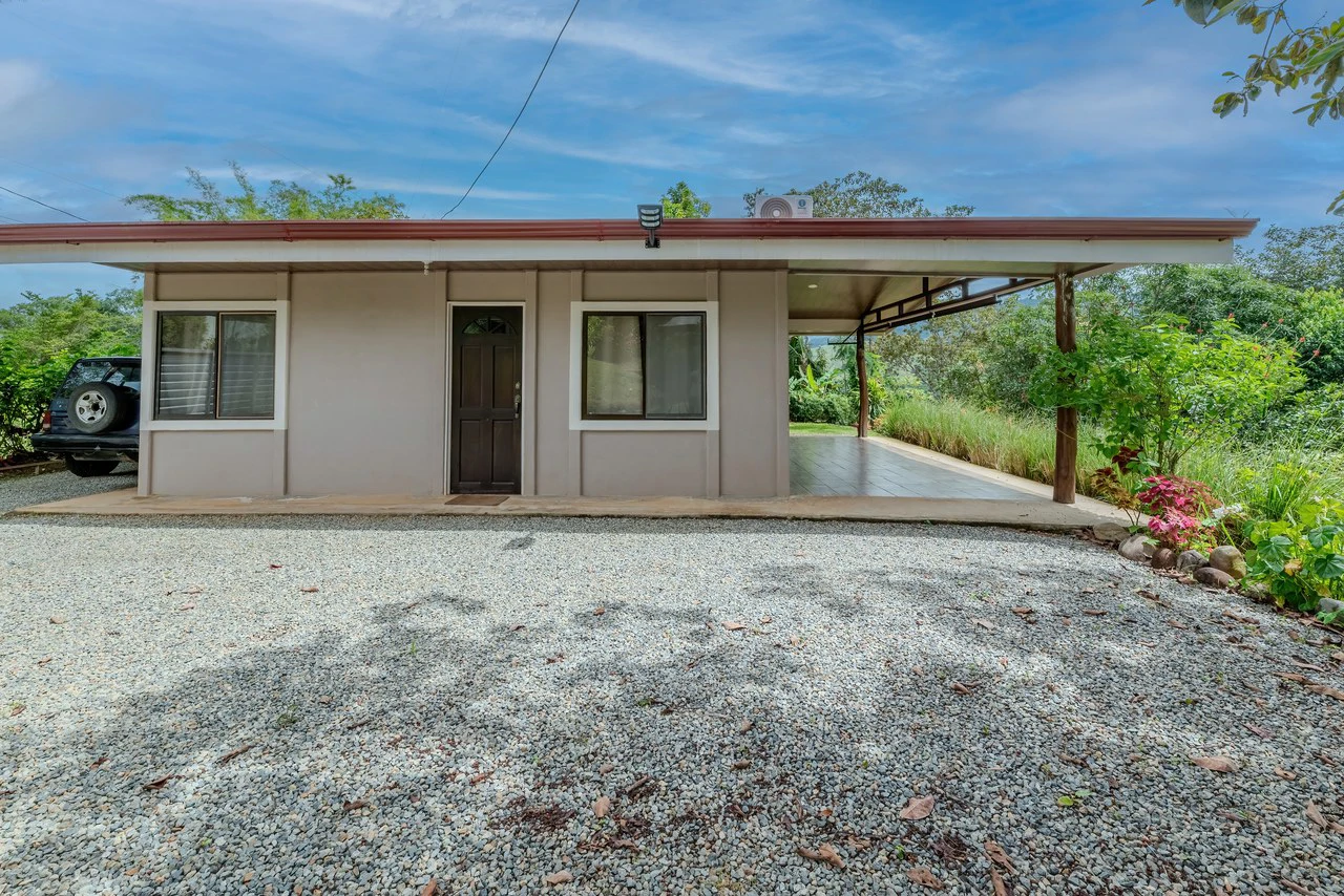 Multi-Family Compound, 4 Fully Furnished Units | 15 Minutes to the Beach - Gallery image 7