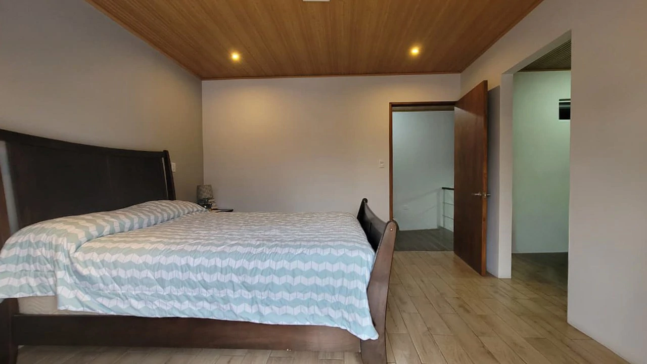 Modern Home With Large Garden – Sarchí, Alajuela - Gallery image 13