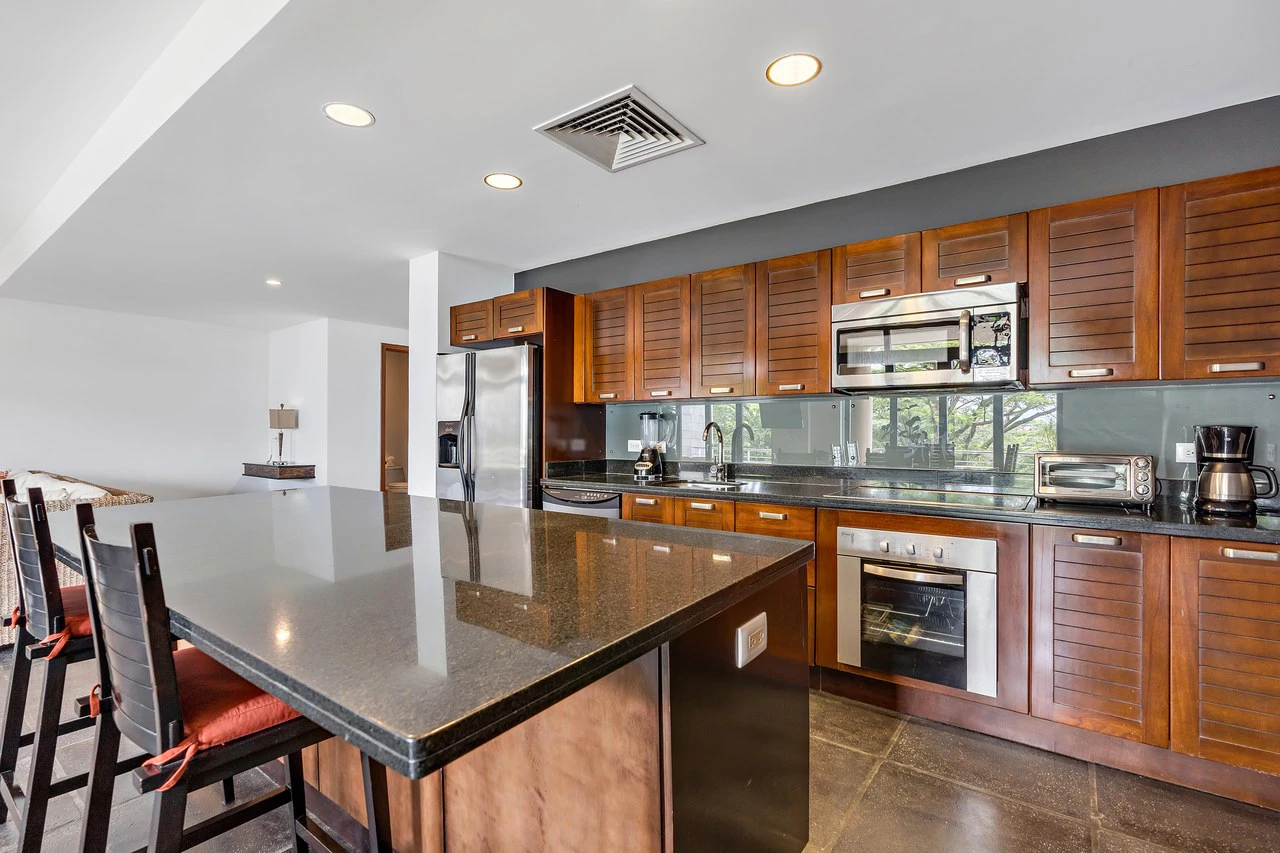 Penthouse: Live in the number one luxury development with private beach in the national reserve of Manuel Antonio - Gallery image 4