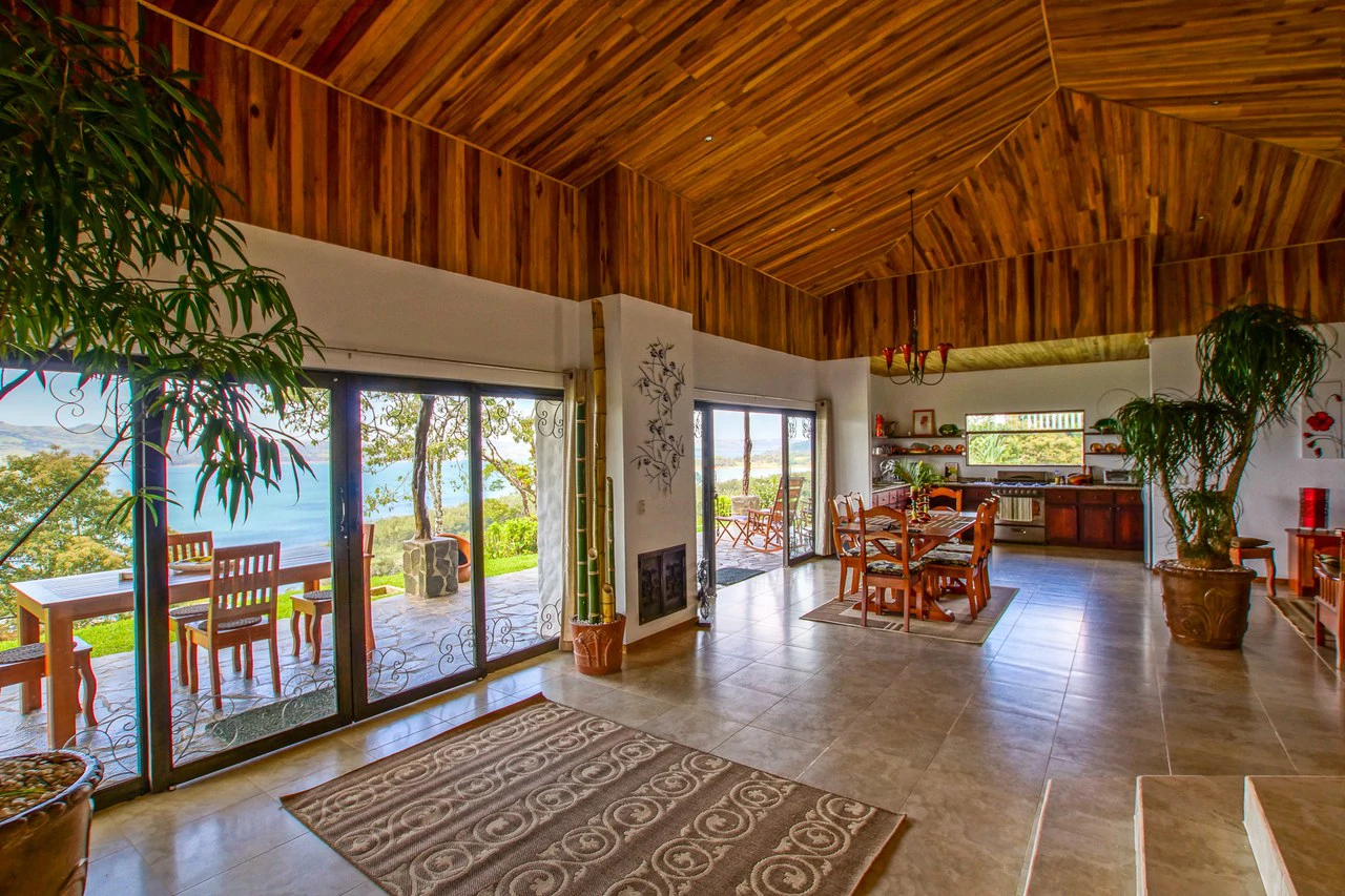 Luxury Vacation Rental Villas for Sale with Amazing Views of Lake Arenal - Gallery image 38