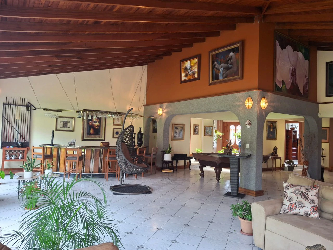 Casa Nostalgic: 5 bedroom home + Rental Apartment! - Gallery image 9