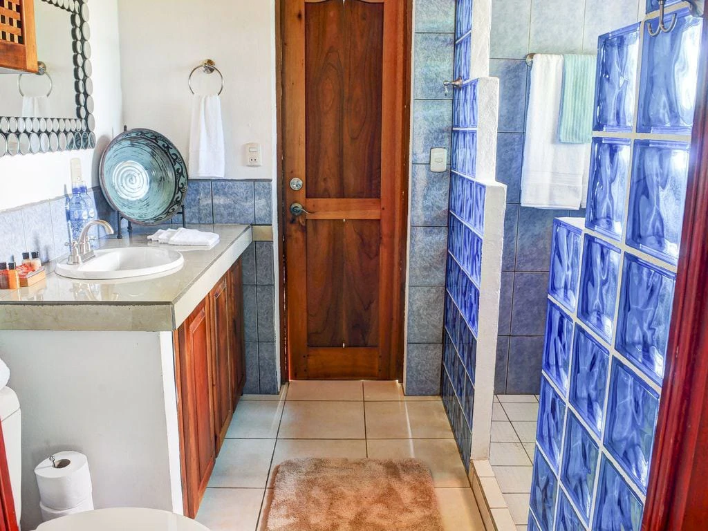 2.7 ACRES – 3 Bedroom Home With Great Mountain View, 2 Pools With Waterslide, 2 Wheel Drive Access!!! - Gallery image 14