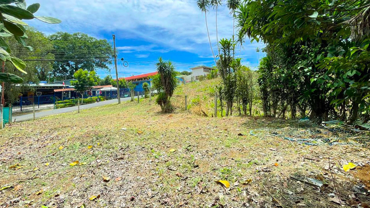 Lot for Sale Near Downtown Atenas, Alajuela – Residential or Commercial Use - photo 3