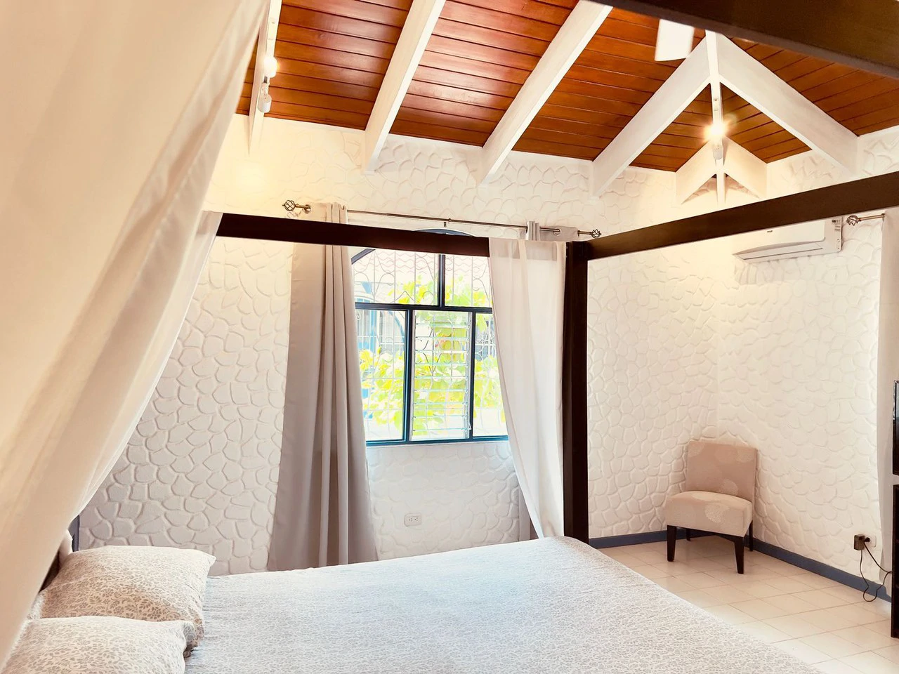 Mountain House For Sale in Curubandé - Gallery image 10