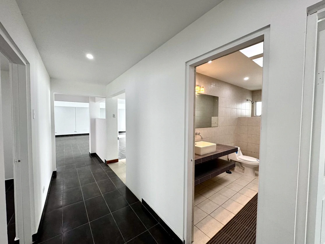 House For Sale in Bello Horizonte - Gallery image 22