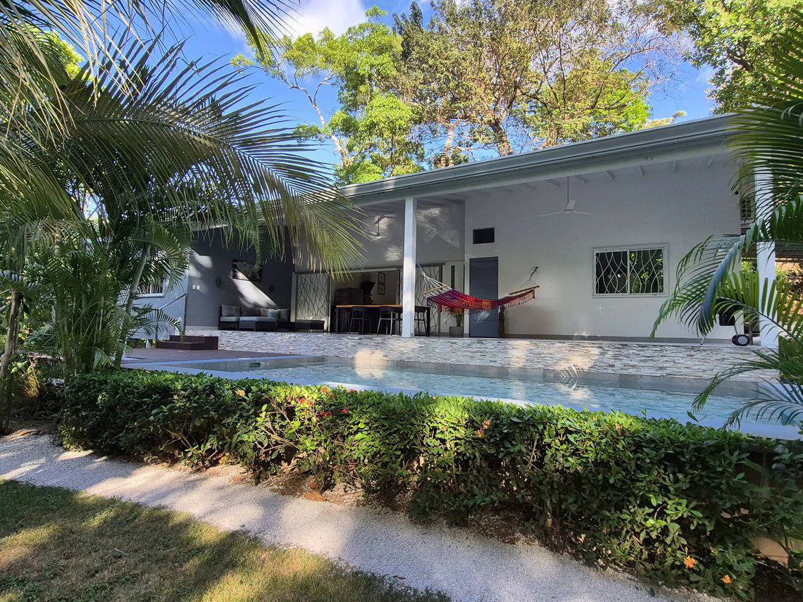 Casa Del Rio: Under Contract | Elegant Contemporary Tropical Home with Pool and Peaceful River Setting, Minutes from Sámara - Gallery image 2