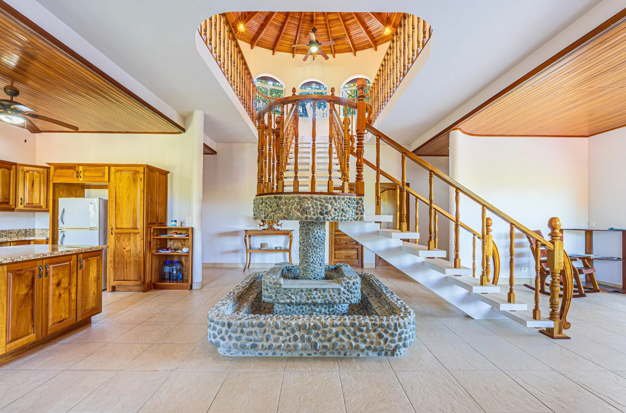 Elegant 3 Bedroom + Office Jungle Home in Puesta Del Sol, Ojochal - Gallery image 30