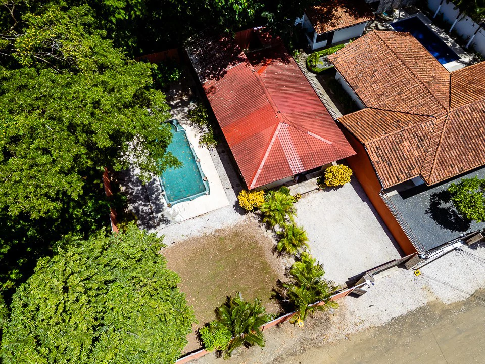 Casa Venturini: Charming Single-Family Home with Quality Finishes, Private Pool & Expansion Opportunity - Gallery image 25