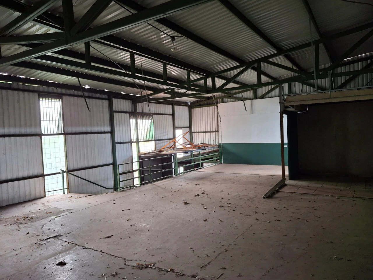 Warehouse For Sale in Grecia - Gallery image 9