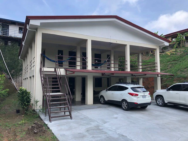 0.27 ACRES – 3 Bedroom Solid & Beautiful Home In Central Location, Easy 2WD Access!!! - Gallery image 2