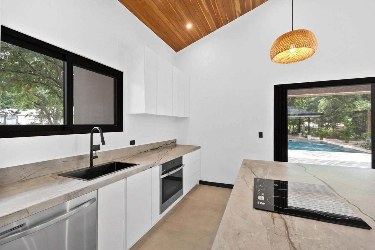 Villa Mariposa: New Balinese-Inspired Luxury Villa Steps from Playa Brasilito - photo 4