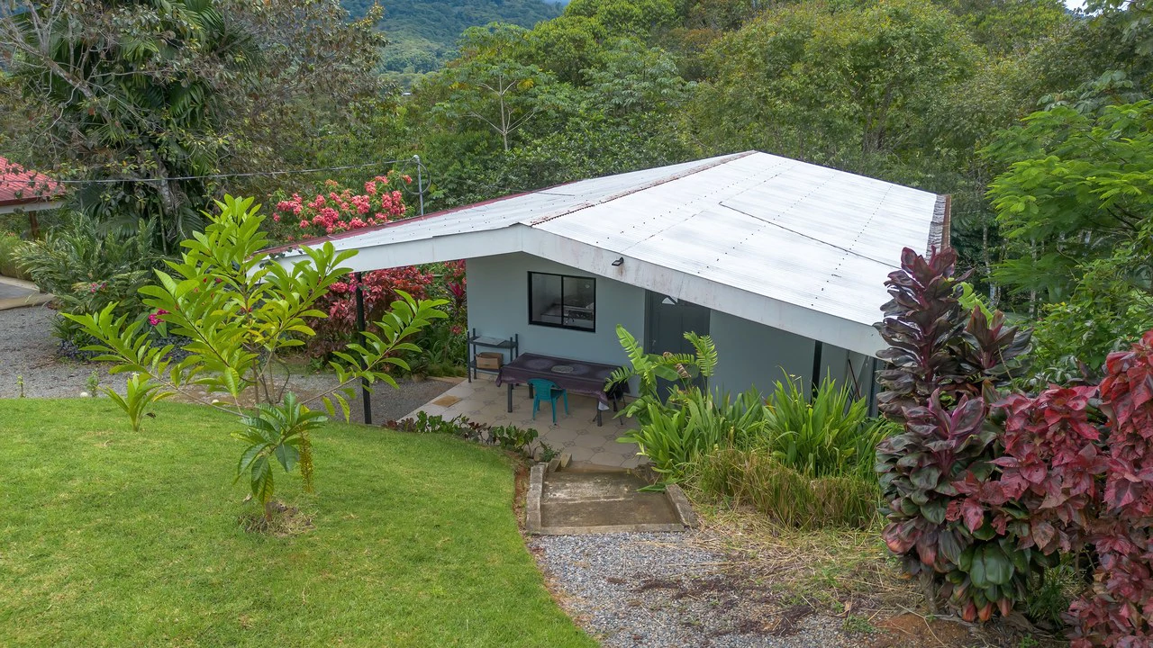 Multi-Family Compound, 4 Fully Furnished Units | 15 Minutes to the Beach - Gallery image 2
