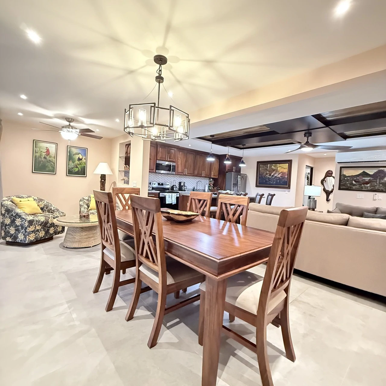 Unique Oversized Lot Home in Ciudad del Mar with 4 Covered Parking - Gallery image 9