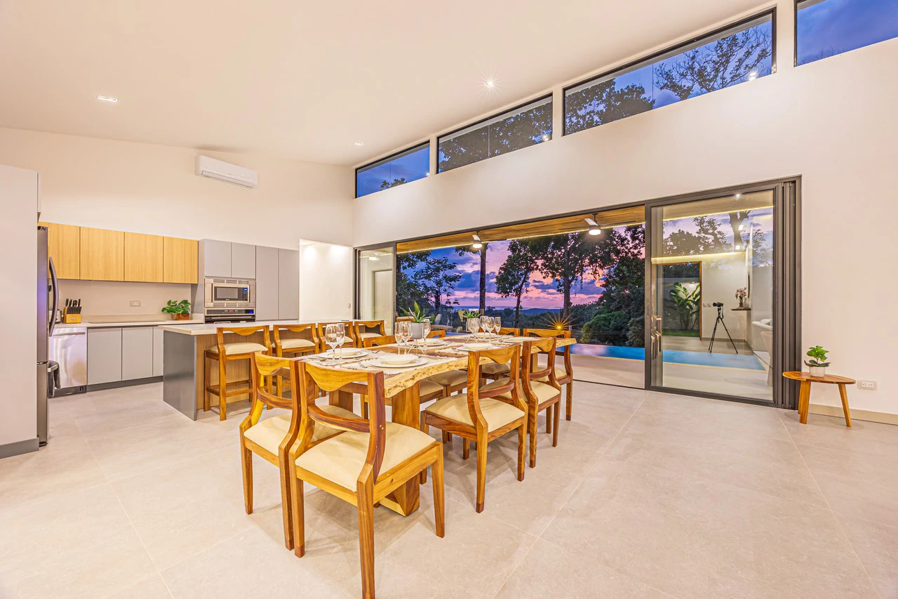 Luxury, Comfort & Investment Potential – Ocean-View Home in Uvita - Gallery image 7