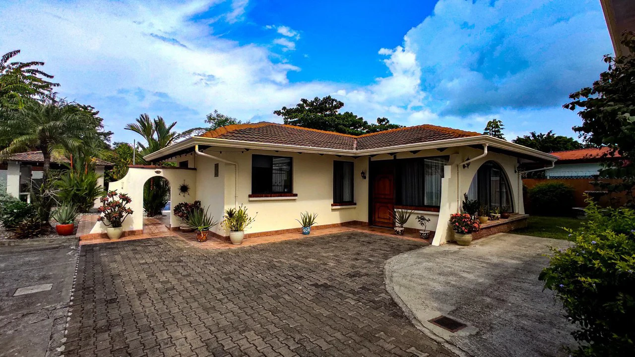 Villa For Sale in Jacó - Gallery image 10