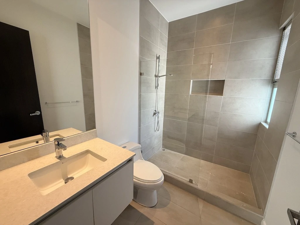 Casa de 4 Habitaciones + Sala de TV en Condominio Dukana: Townhouse For Sale in Guachipelín - Gallery image 30
