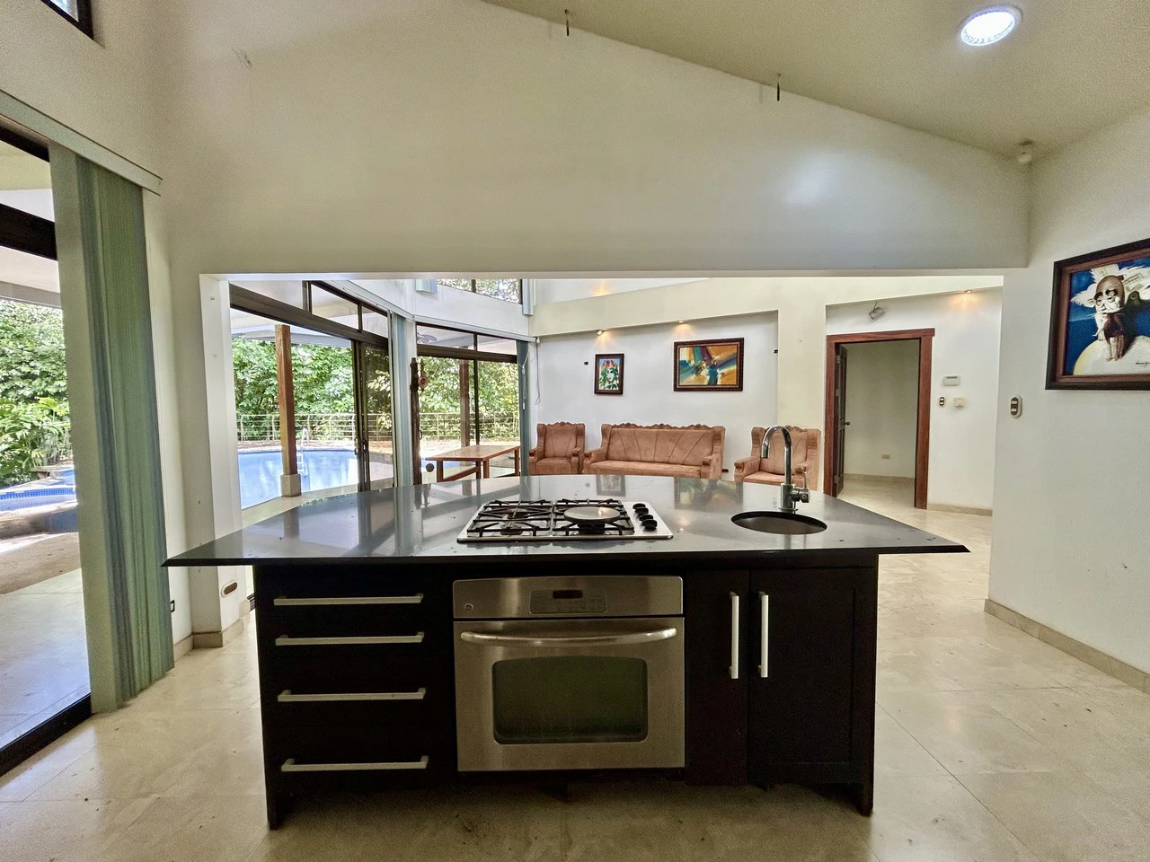 Fixer-Upper Home with an studio Office in Palmar Norte on a 7.58 Acres Property - Gallery image 17