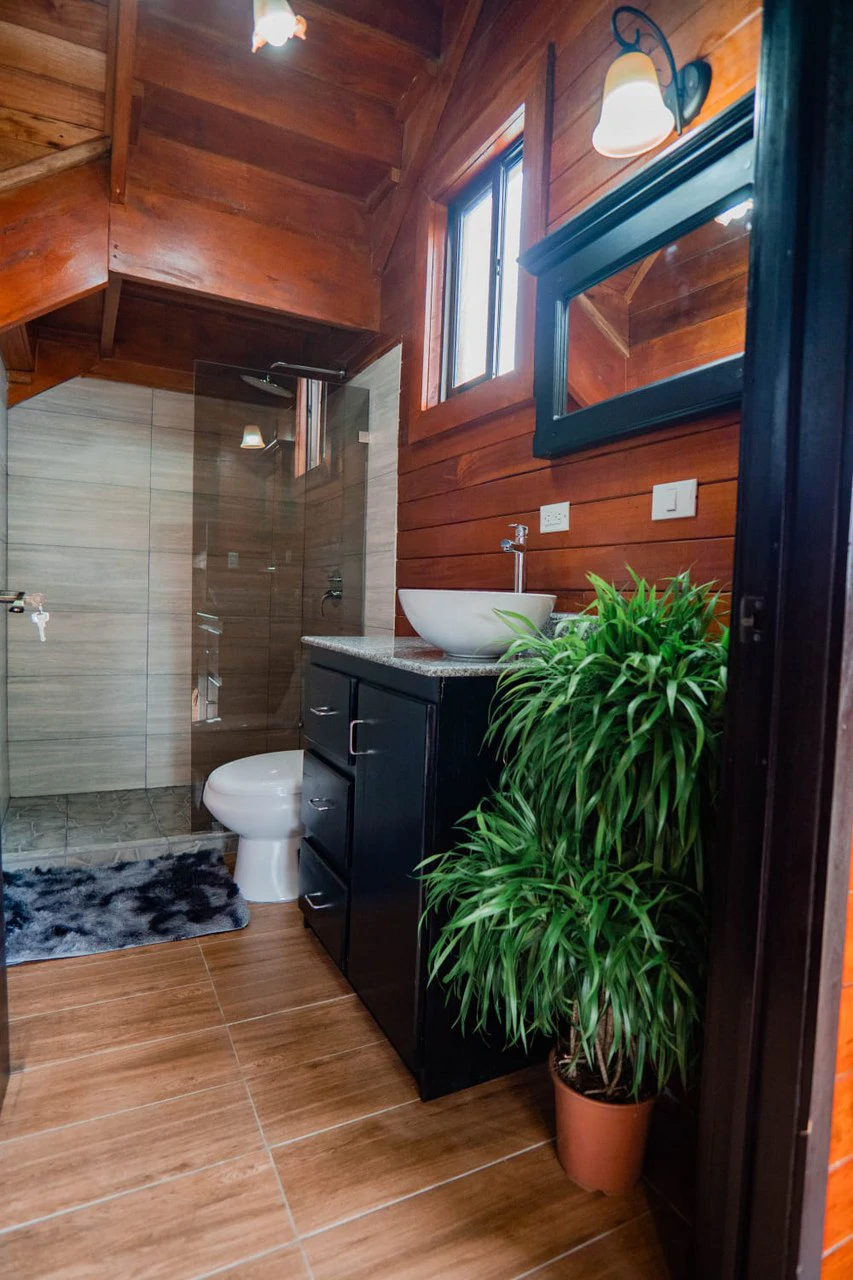 Two-Story Cozy Cabin in Agua Buena, San Vito - Gallery image 18