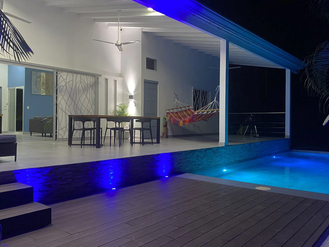 Casa Del Rio: Under Contract | Elegant Contemporary Tropical Home with Pool and Peaceful River Setting, Minutes from Sámara - Gallery image 8
