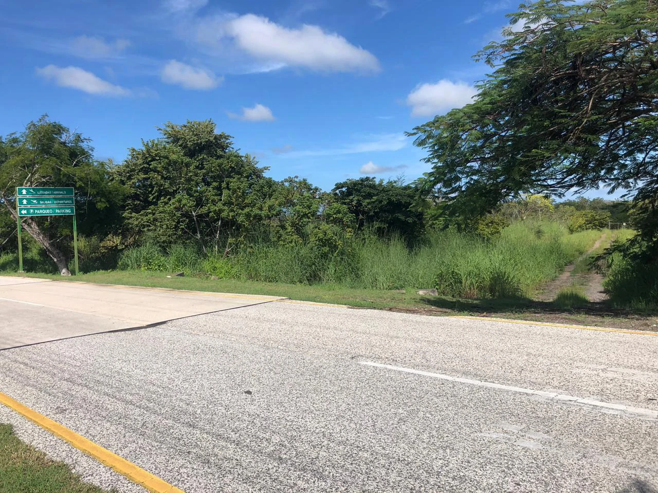 Great investment opportunity, property adjacent to Liberia Airport - Gallery image 24