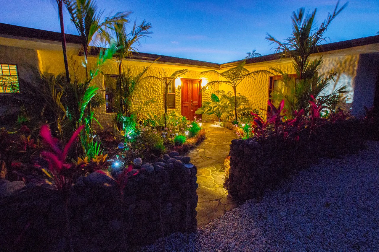 Luxury Vacation Rental Villas for Sale with Amazing Views of Lake Arenal - Gallery image 2