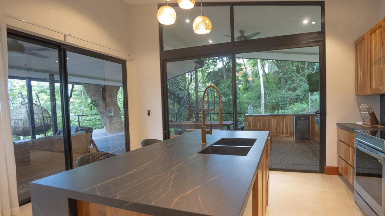 Colina: Flexible Family Home Near Playa Pájaros - Gallery image 6