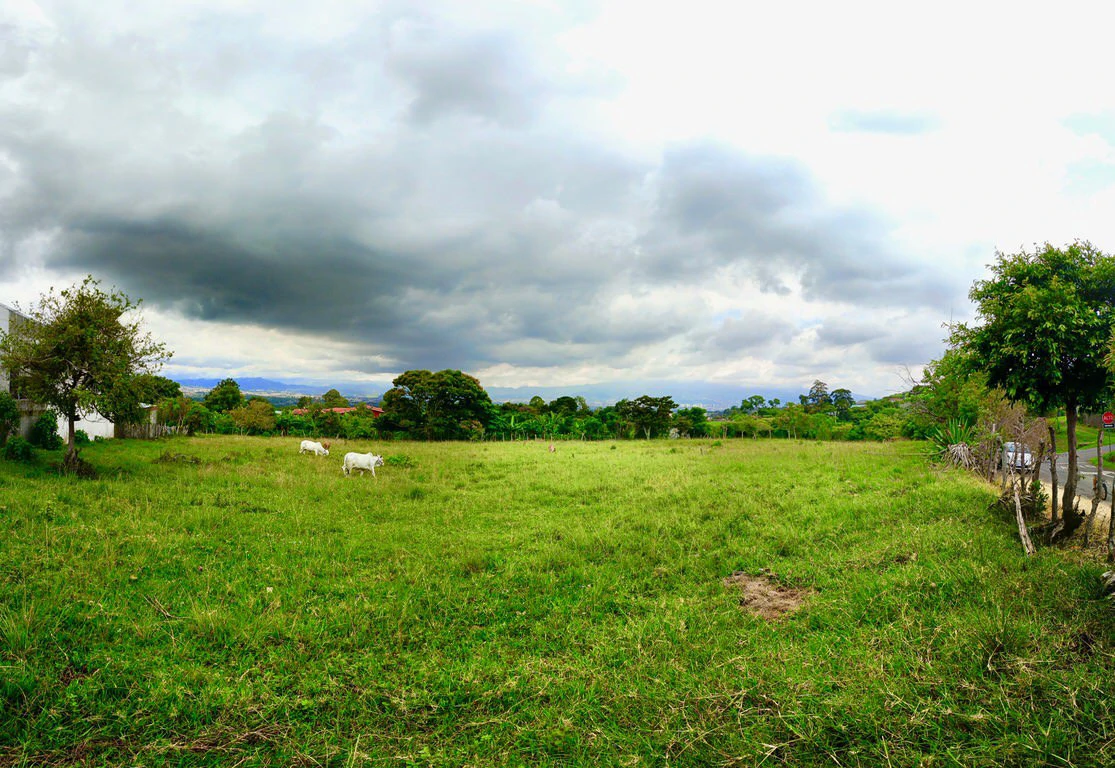 Lote con hermosas vista al valle central Costa Rica: Land for sale in Heredia San Isidro Heredial. - Gallery image 4