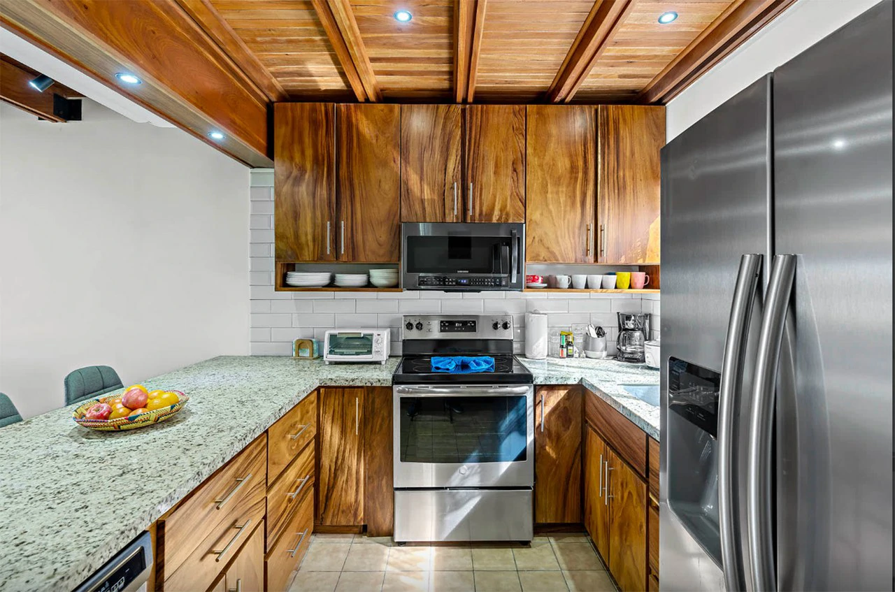 Villas Flamingo #5:  Ocean View Condo Steps to the Beach - Gallery image 3