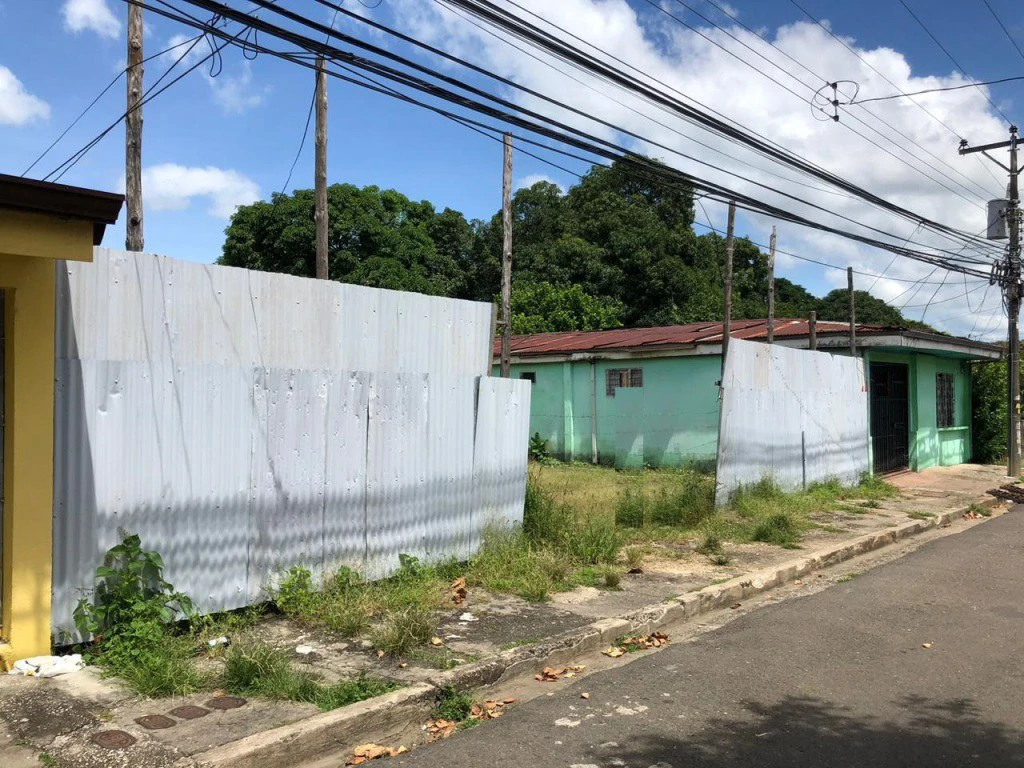 Corner lot in the Center of Nicoya - Gallery image 4