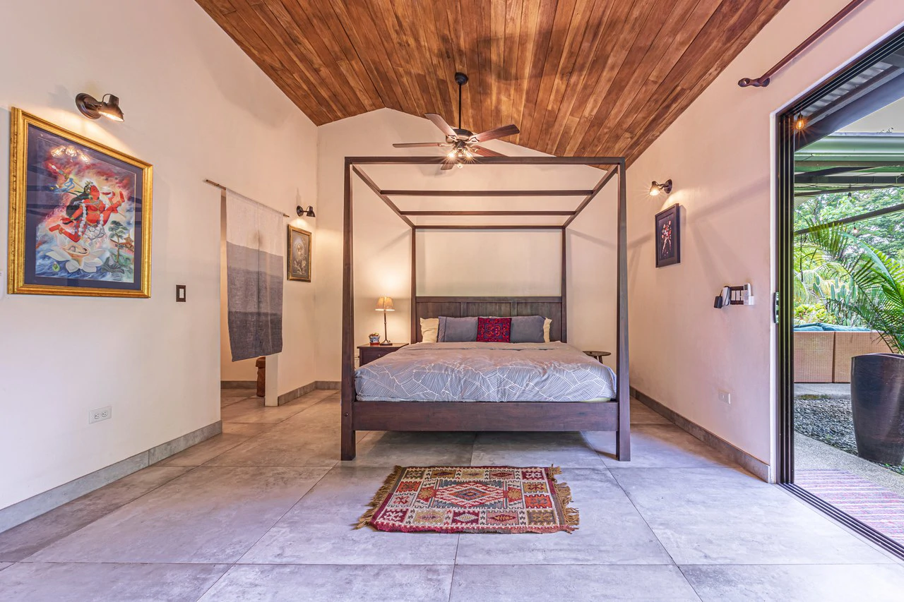 Tropical Hideaway – 7 Acres of Secluded Riverfront with a 3-Bedroom Home: Mountain House For Sale in Bahía Ballena - Gallery image 17
