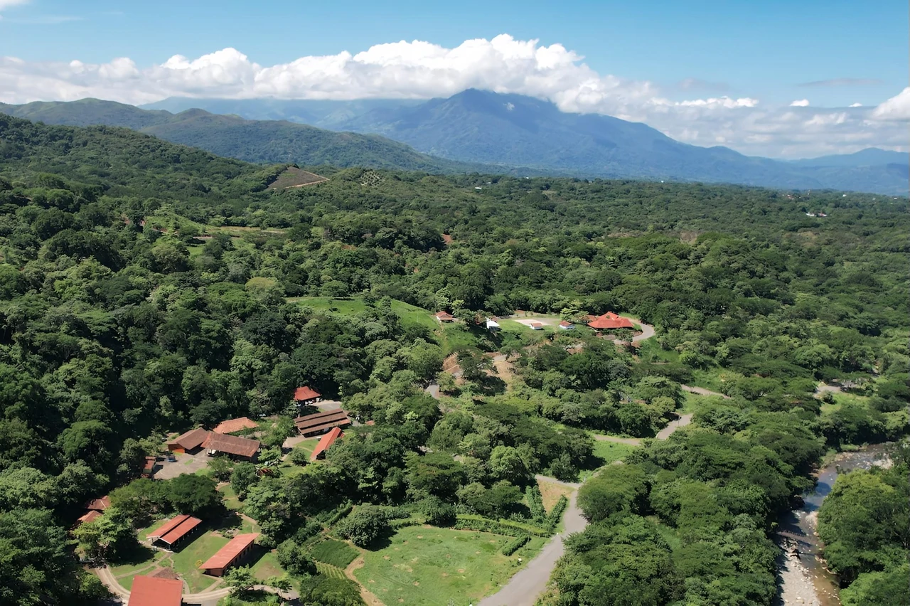 Ecovilla San Mateo: Ecovilla San Mateo – Lot for sale -Nature, Community & Conscious Living