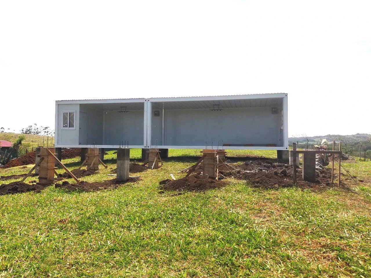 BREEZY HILLS: Lake and Volcano view lot with container cabin - Gallery image 2