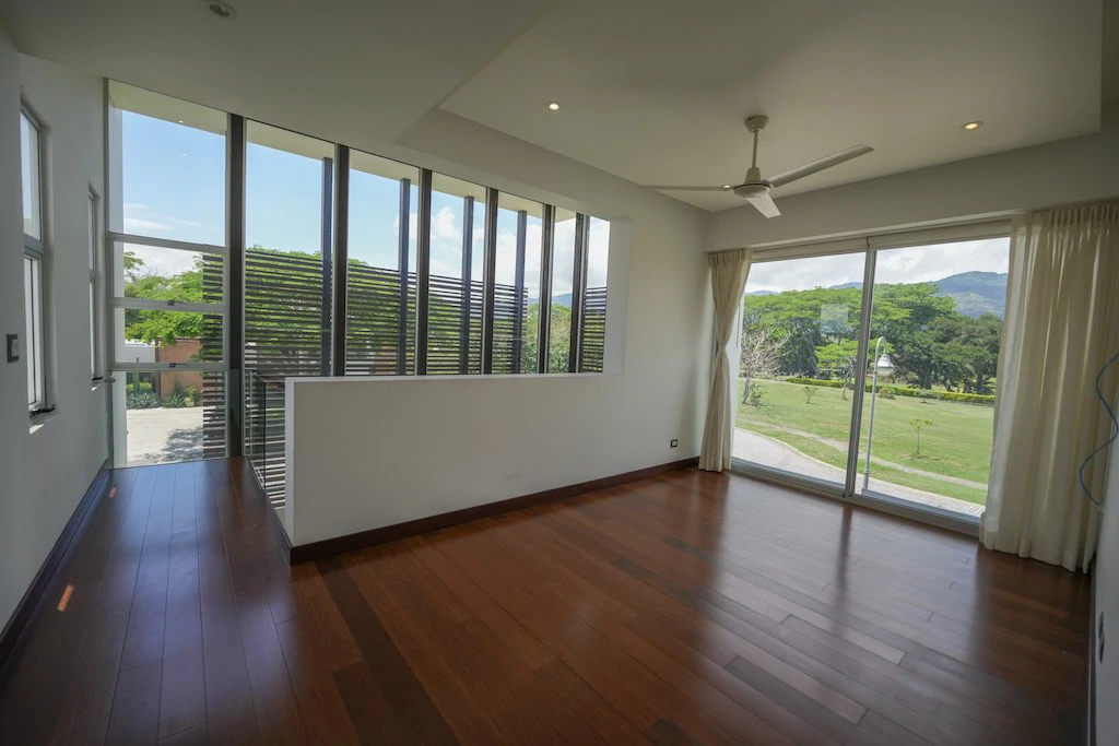 House For Sale in Lindora - Gallery image 16