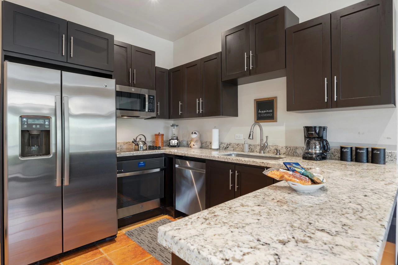 Laughing Gecko Suites: Beach Suites / Boutique Hotel For  Sale - Gallery image 7