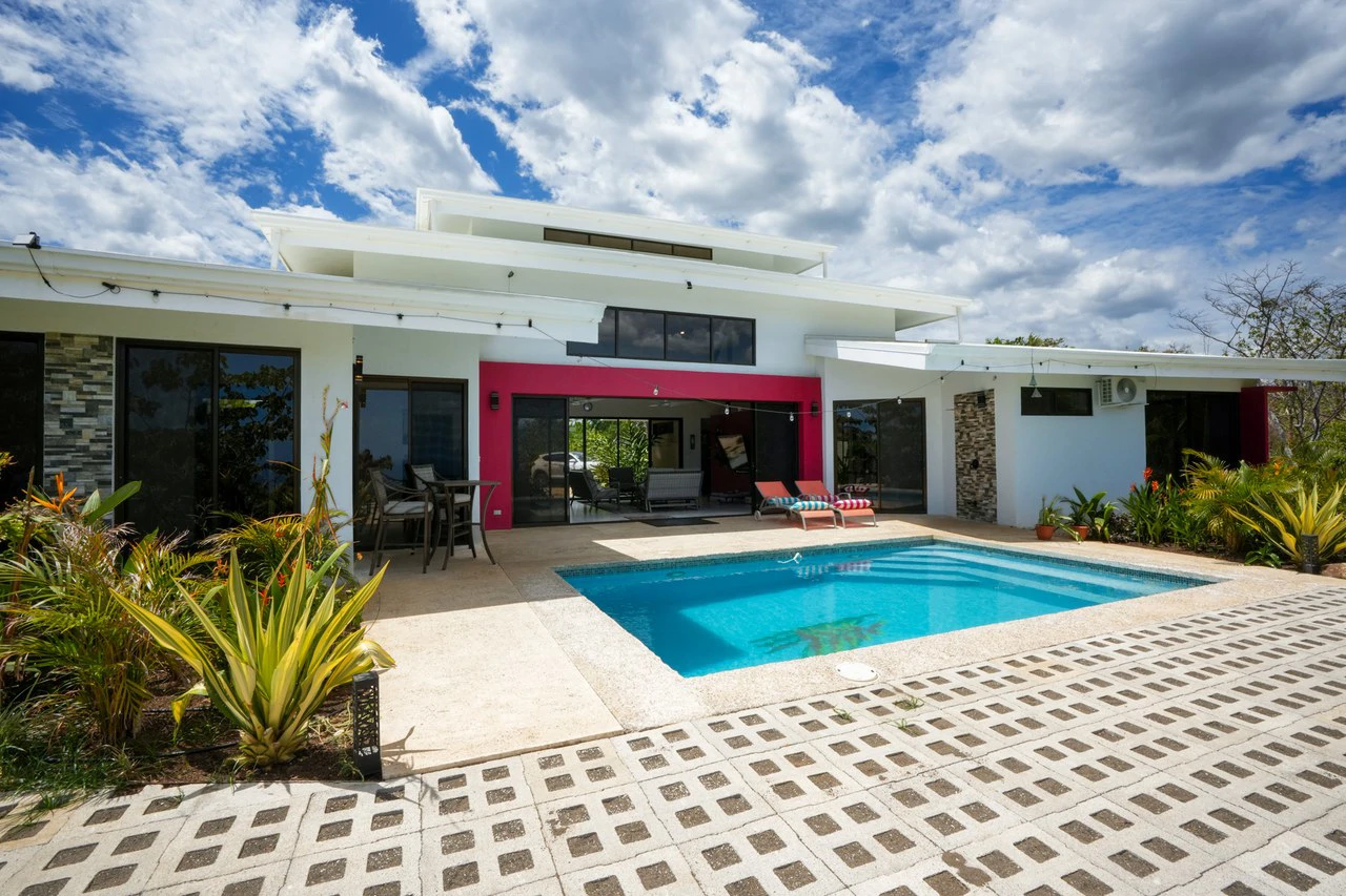 casa pacific: Exclusive Listing | Modern Ocean View Living in carrillo