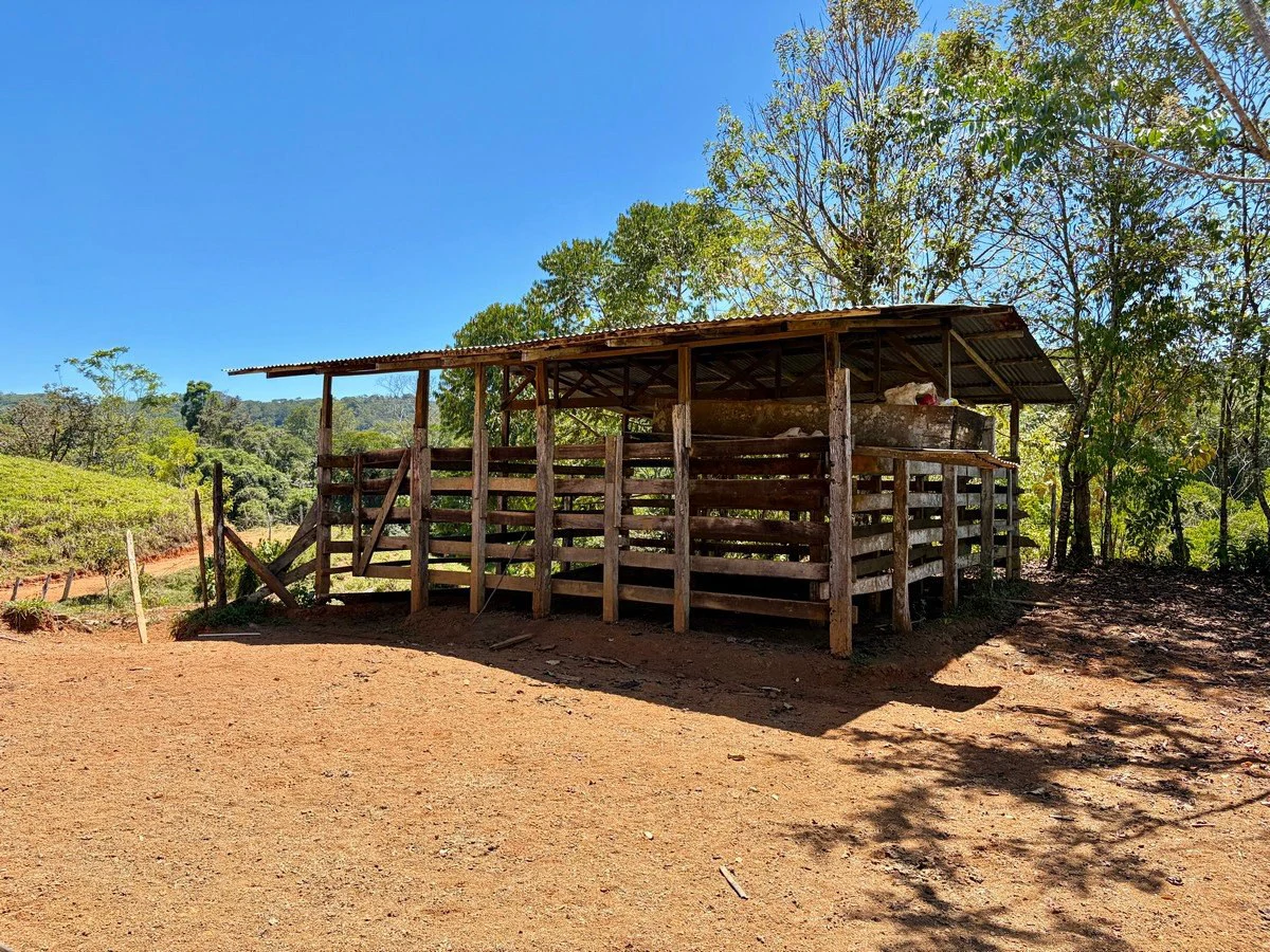8.77 ACRES – Private Land Just 20 Min to Dominical, Beautiful Mountain Views, Legal Water, Electricity, Public Road, Private Setting, Ready to Build!!!! - Gallery image 11
