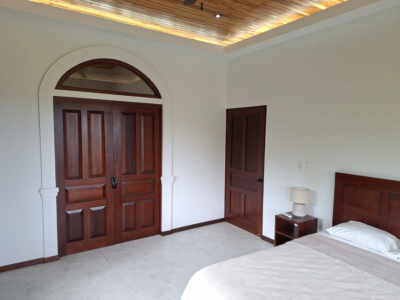 HOLOS Community Modern 2-Bedroom Mountain Home with Diamante Waterfall Views - photo 21