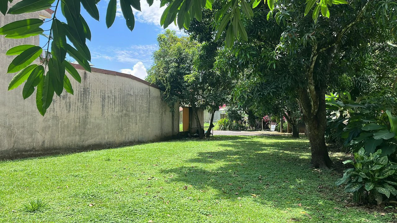 Prime Land for Construction in Costa Rica: Ready-to-Build Lot in Playa Herradura, Garabito: Lot near the Beach Playa Herradura Costa Rica - Gallery image 7
