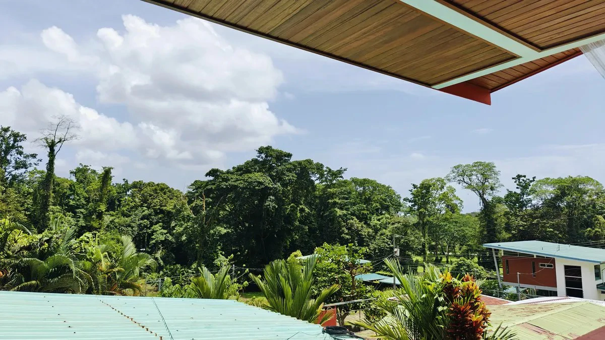 ID 888: 4 Bd/3 Ba Multi-Unit Home Near Puerto Viejo with Rental Potential - Gallery image 10