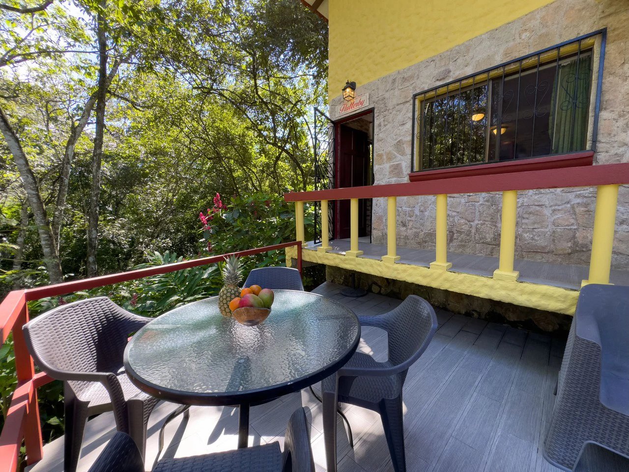 Flutterby Condo: Manuel Antonio’s Exclusive Rainforest Haven - Gallery image 4