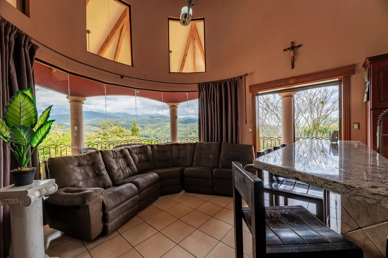 Spacious 5-Bedroom Colonial Home with 4 Bathrooms | La Bonita, Rivas - Gallery image 16