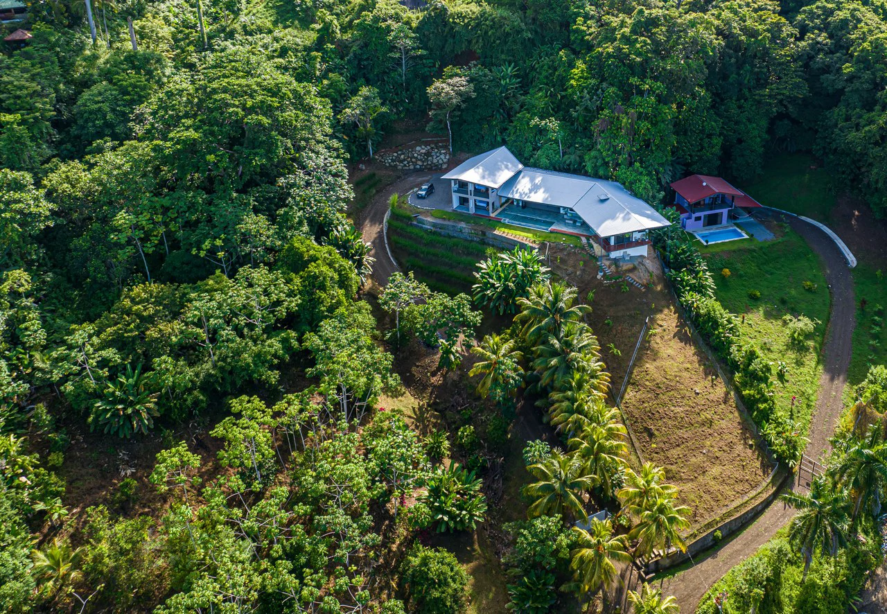 Beautiful Ocean View Casa Espiritu de la Jungla in Ojochal. Excepting Bitcoin!: Mountain House For Sale in Ojochal - Gallery image 41