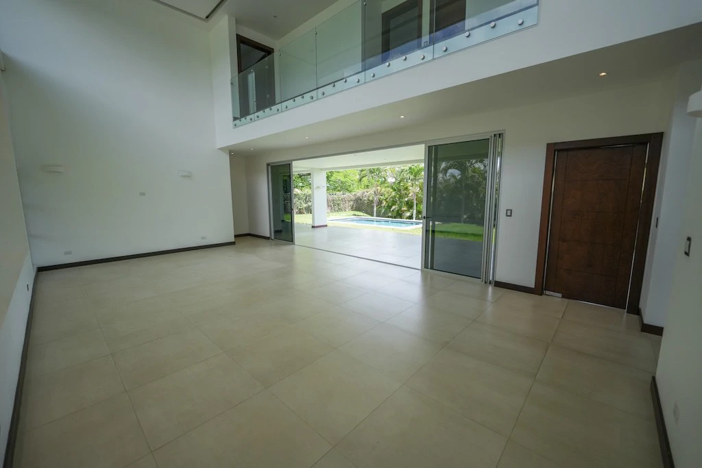 House For Sale in Lindora - Gallery image 4