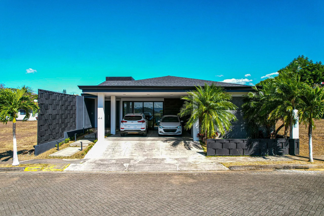 Extraordinary one story house located in a condo