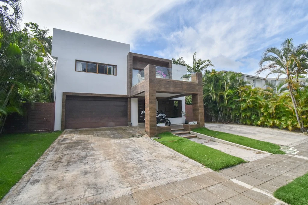 House For Sale in Pozos